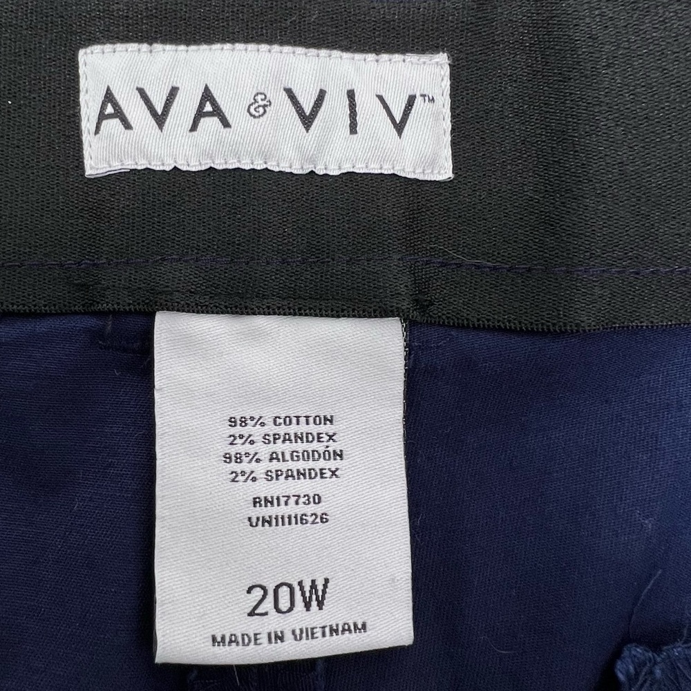 Ava & Viv Navy Blue Mid Rise Chino Shorts Size 20W 2X NWT Cotton Spandex Blend - Picture 4 of 13